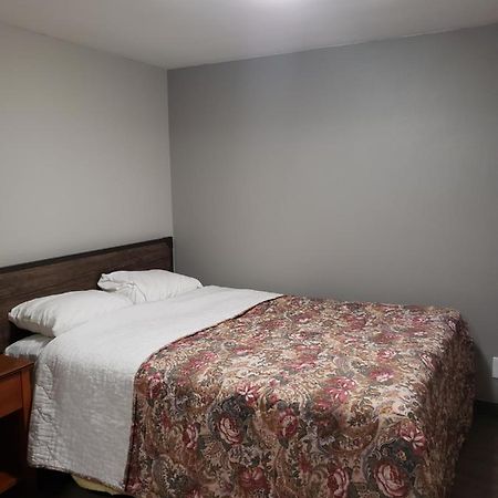 פורטלנד Parkrose Inn And Suites מראה חיצוני תמונה